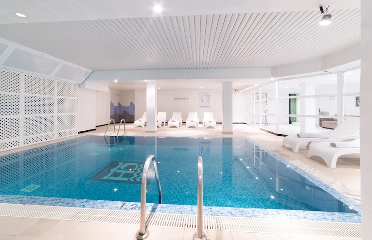 Swimming pools - 6