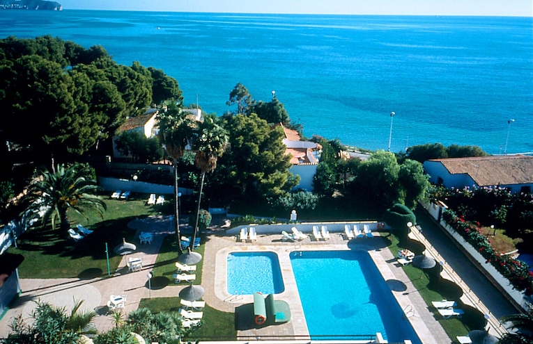 Swimming pools - 1