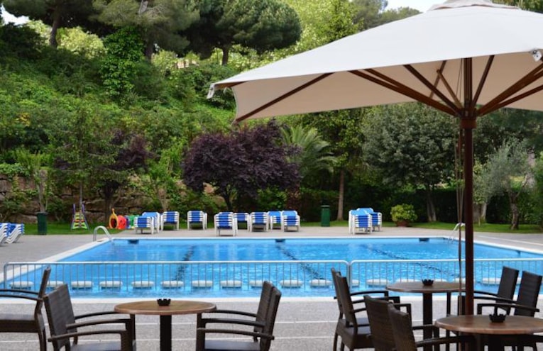 Swimming pools - 1
