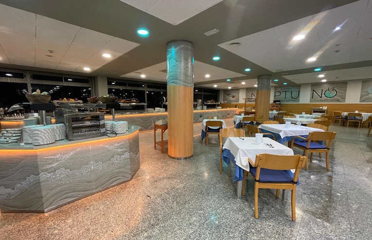 Restaurants - 10