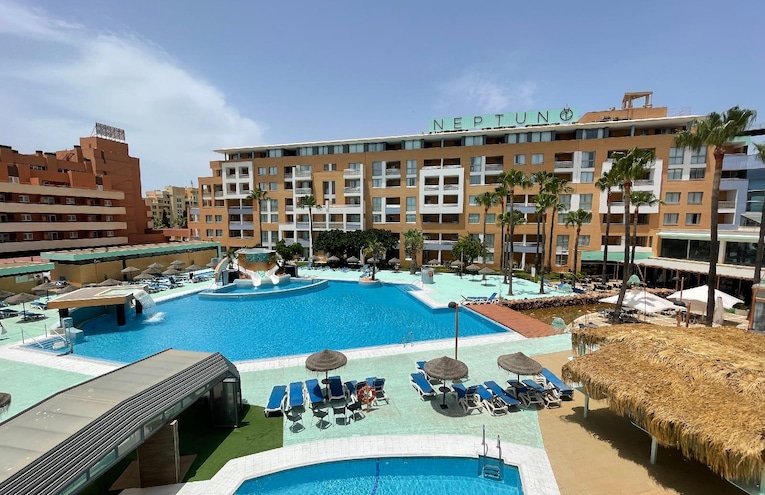 Swimming pools - 1