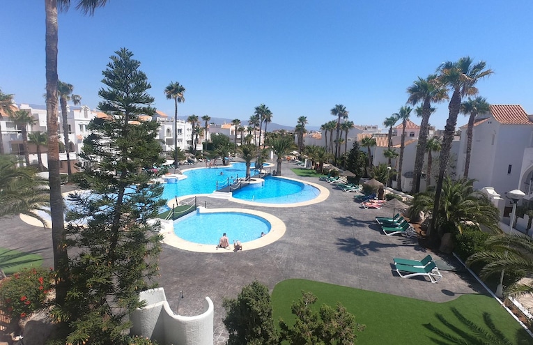 Swimming pools - 7