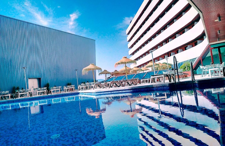 Swimming pools - 1