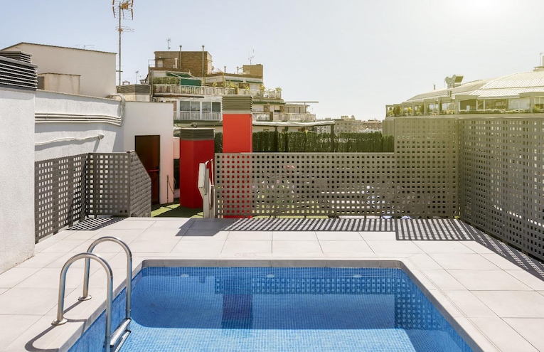 Swimming pools - 1