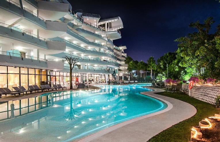 Swimming pools - 2