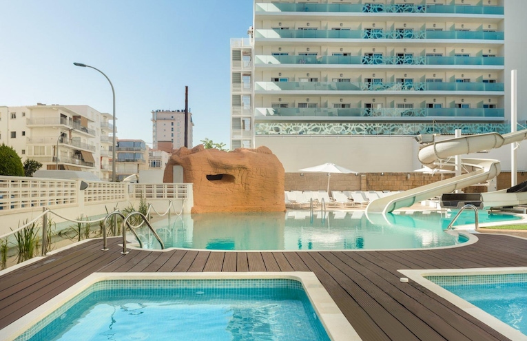 Swimming pools - 1