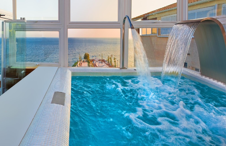 Swimming pools - 1