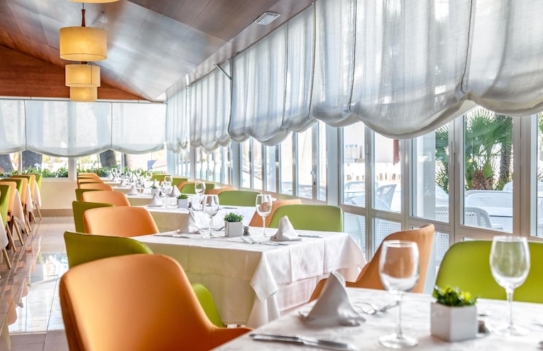 Restaurants - 4