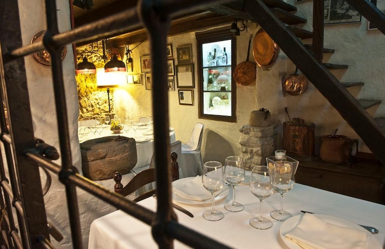 Restaurants - 4
