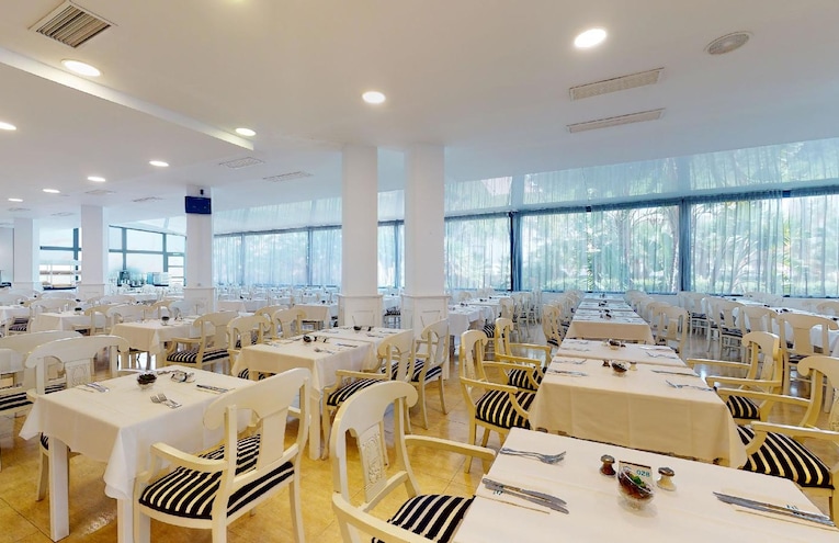 Restaurants - 7