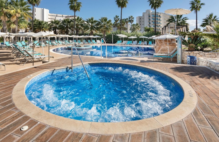 Swimming pools - 1