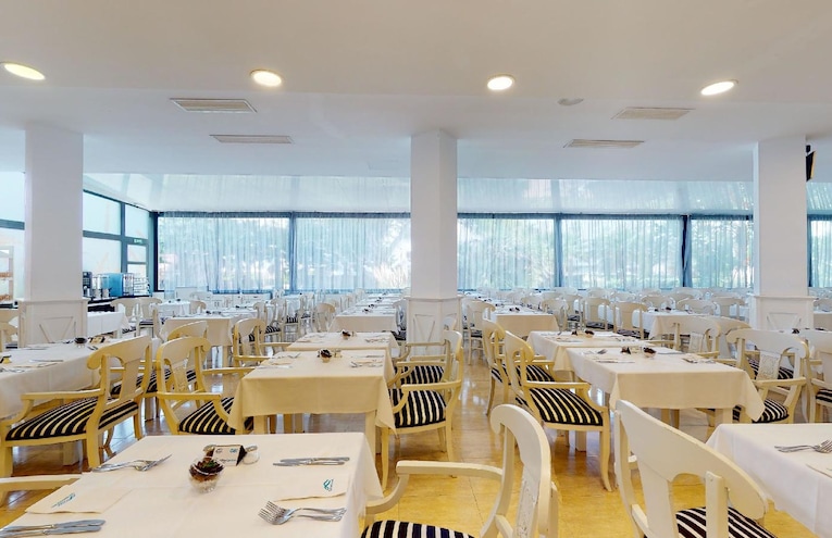 Restaurants - 4