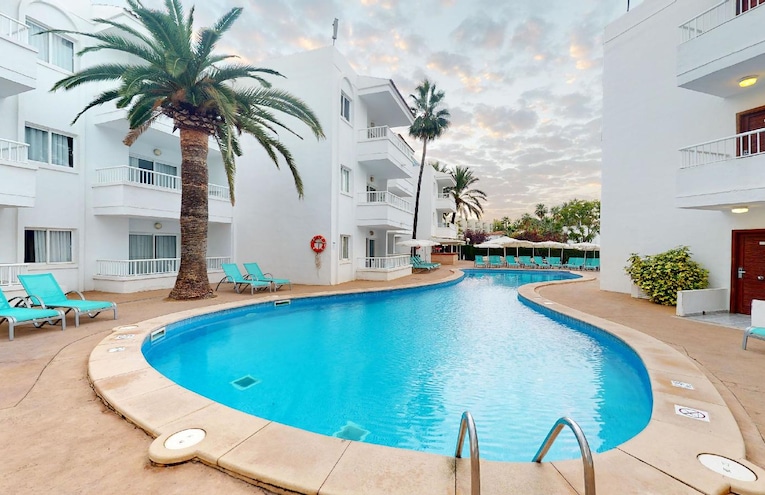 Swimming pools - 2