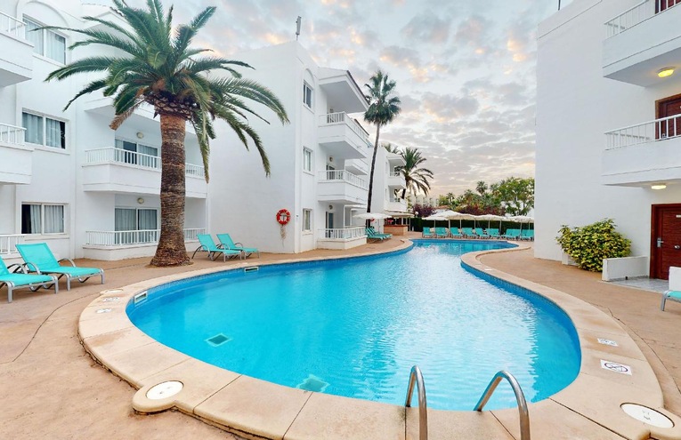 Swimming pools - 1