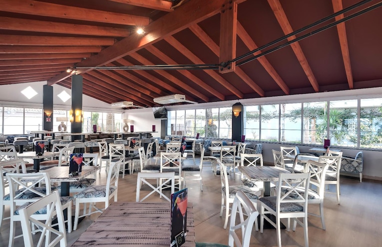 Restaurants - 10
