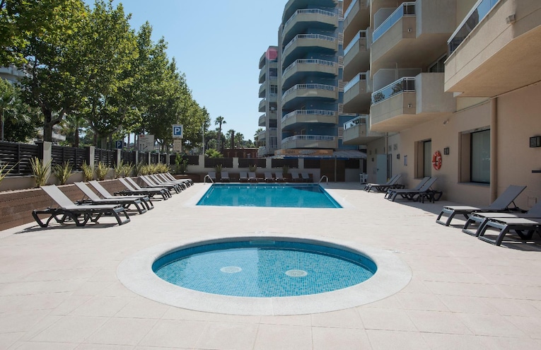 Swimming pools - 1