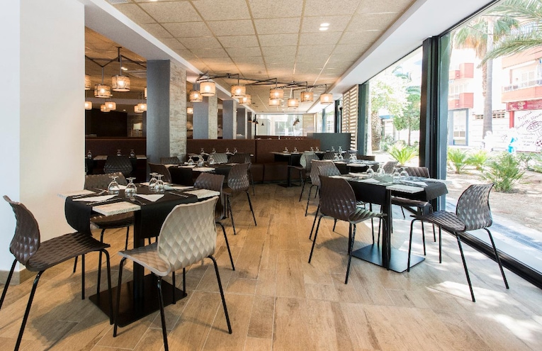 Restaurants - 7