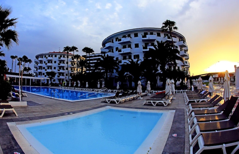 Swimming pools - 2