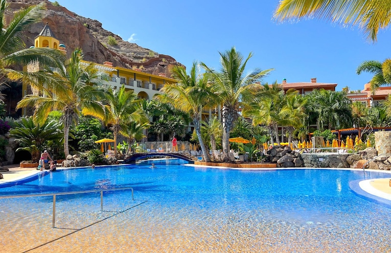 Swimming pools - 2
