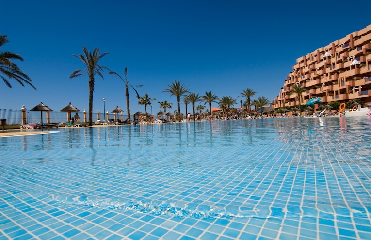 Swimming pools - 1