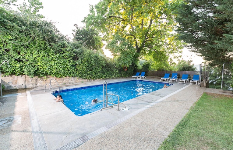 Swimming pools - 1