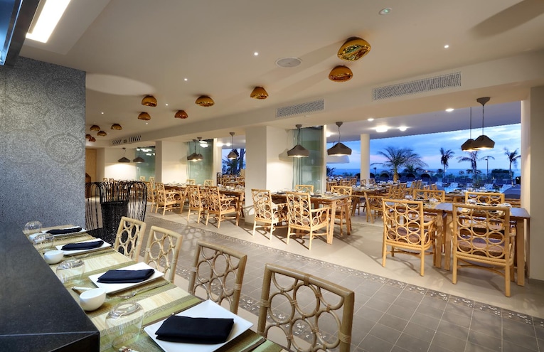 Restaurants - 8