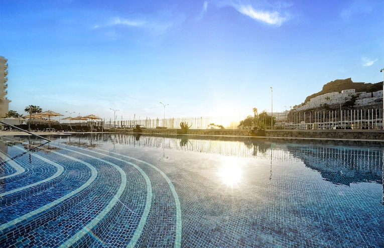 Swimming pools - 8