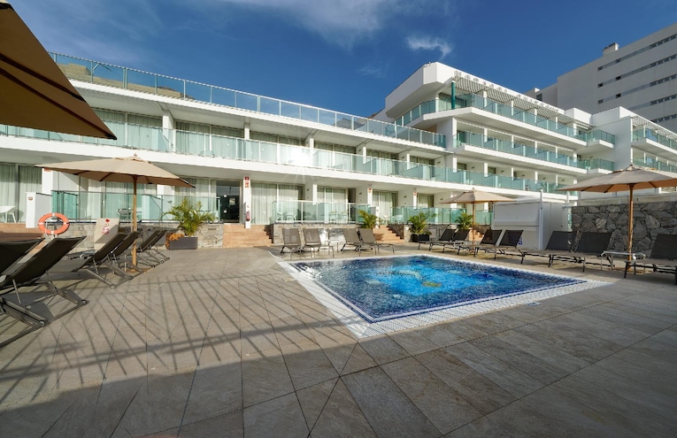 Swimming pools - 15