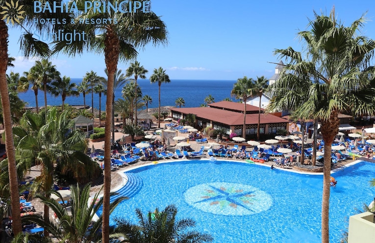 Swimming pools - 1