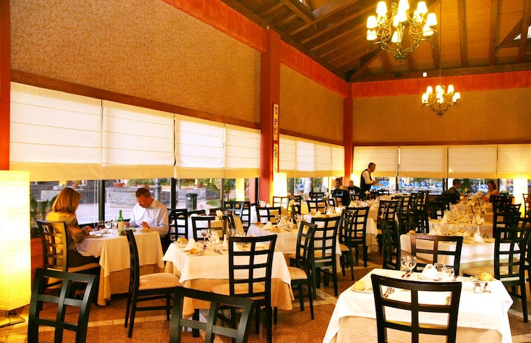 Restaurants - 4