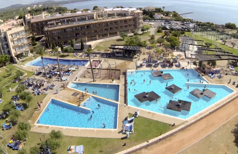 Swimming pools - 2