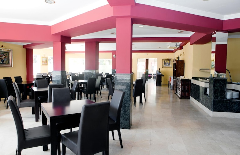 Restaurants - 4