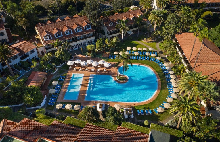 Swimming pools - 1