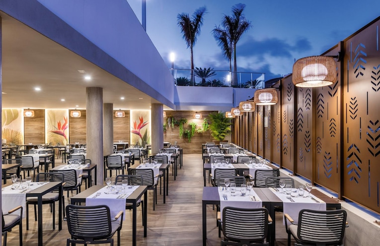 Restaurants - 8