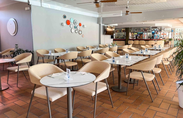 Restaurants - 7