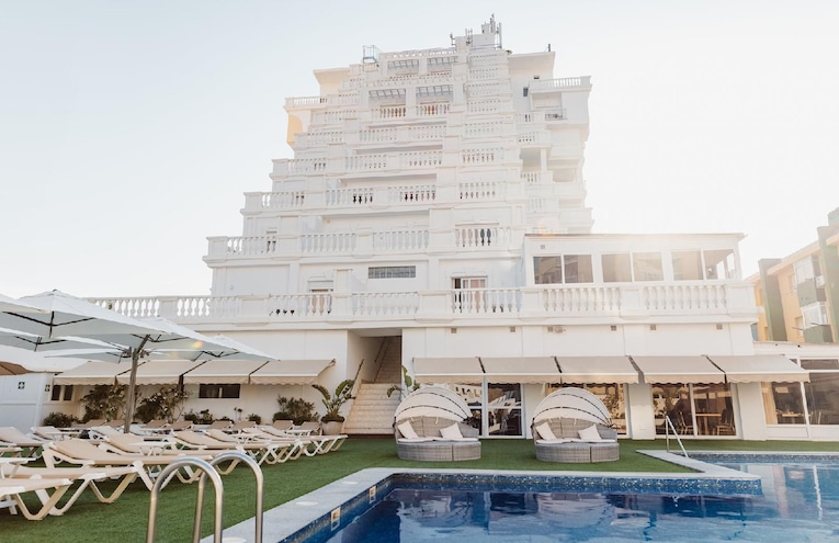 Swimming pools - 2