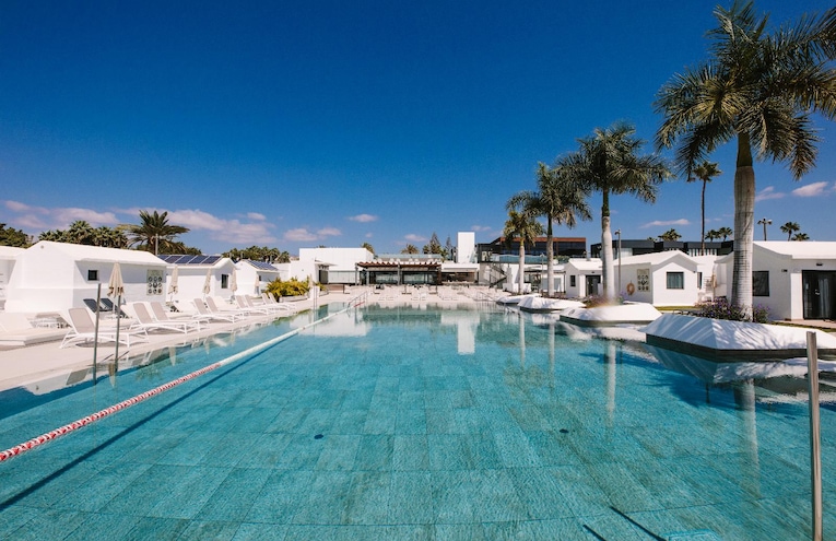 Swimming pools - 1