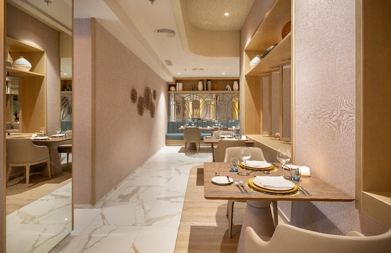 Restaurants - 14