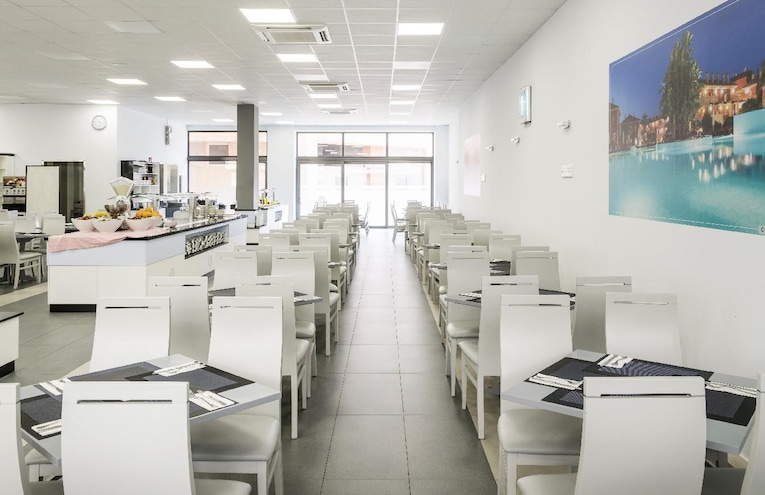 Restaurants - 7