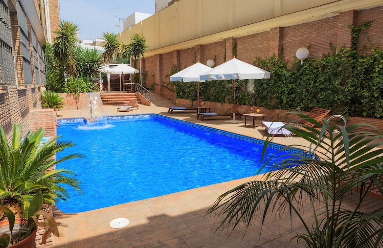 Swimming pools - 1