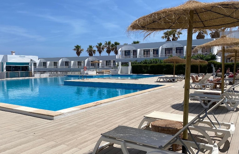 Swimming pools - 1