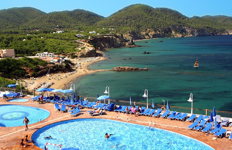 Swimming pools - 1