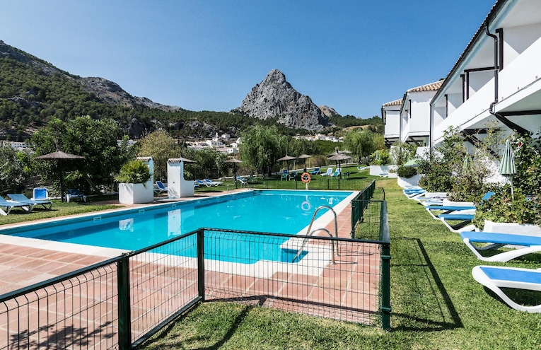 Swimming pools - 2