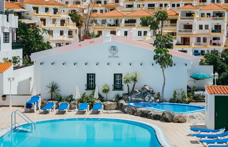 Swimming pools - 1
