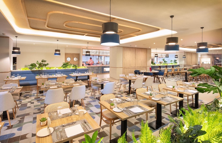 Restaurants - 11