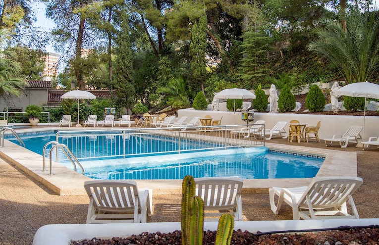 Swimming pools - 1