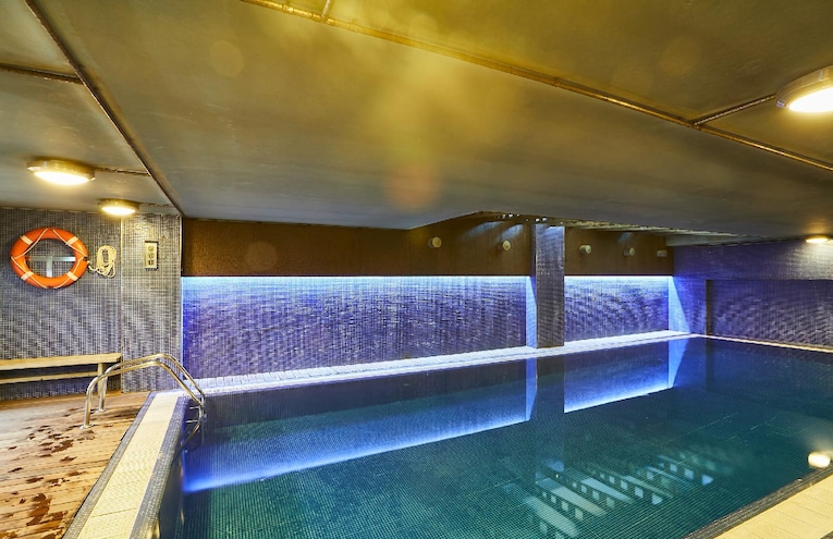 Swimming pools - 2