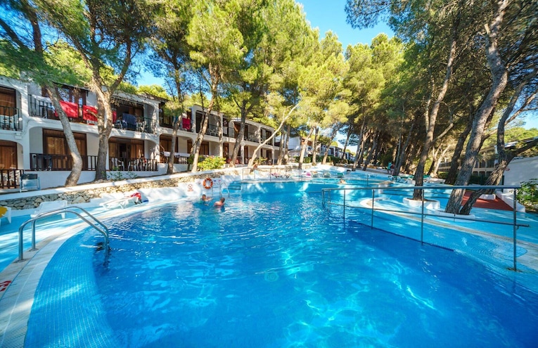 Swimming pools - 1