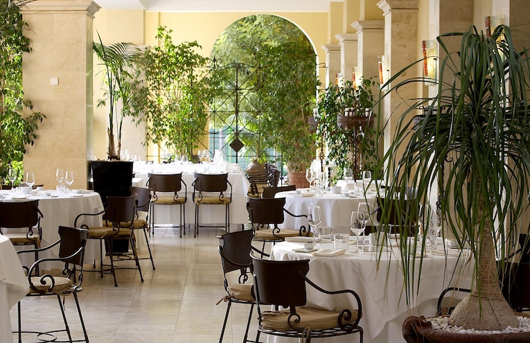Restaurants - 6