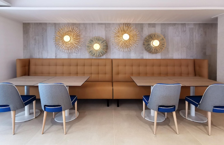Restaurants - 4